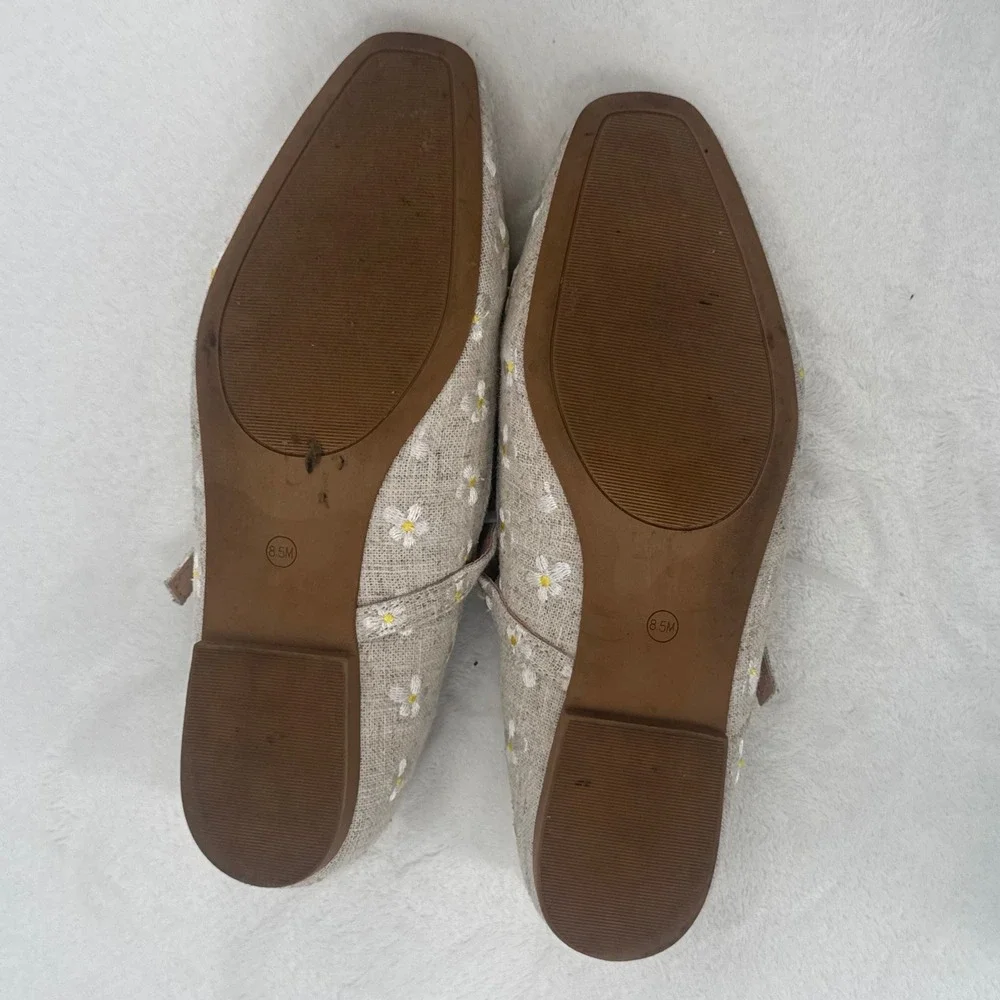 Steve Madden Linen Daisy Embroidered Mary Jane Flats Womens 8.5 Beige Square Toe